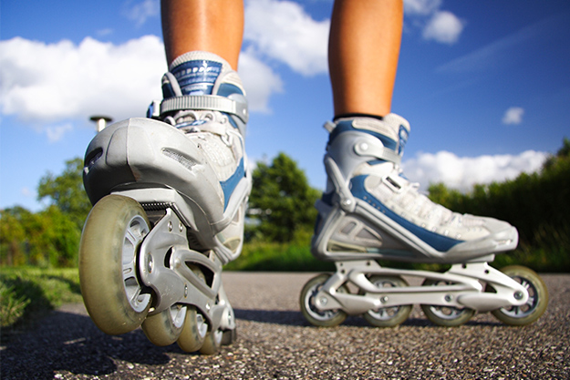 How to stop on rollerskates?